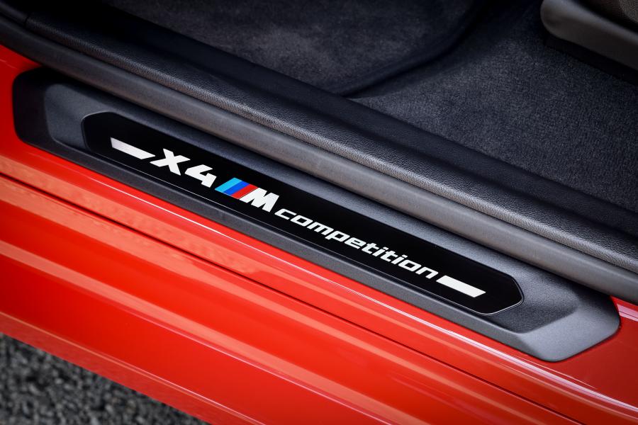 Детали интерьера BMW X4 M Competition (F98) 2019 года  (NA) (фото 109 из 175)